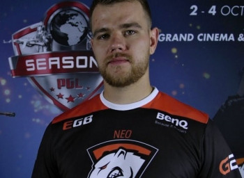 FaZe holt NEO als Trial